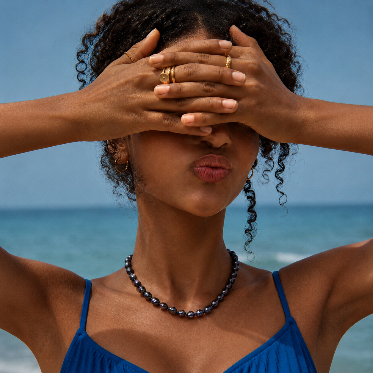 KENDERA gold bracelet styling